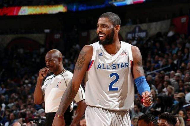 杨鸣：这些年我们经历足够多 今晚玩儿命打好