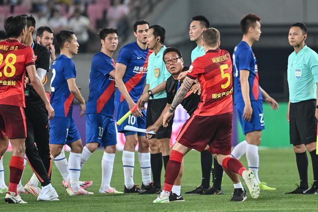 詹姆斯24+11布朗尼5分 湖人大胜送奇才16连败