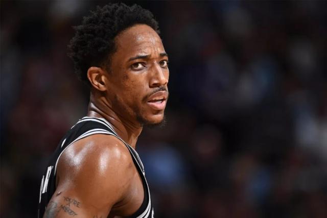 雷霆力克尼克斯豪取14连胜 活塞送黄蜂9连败